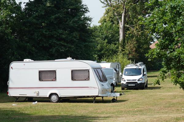 Travellers off Longmead Road 21Jun17 LR